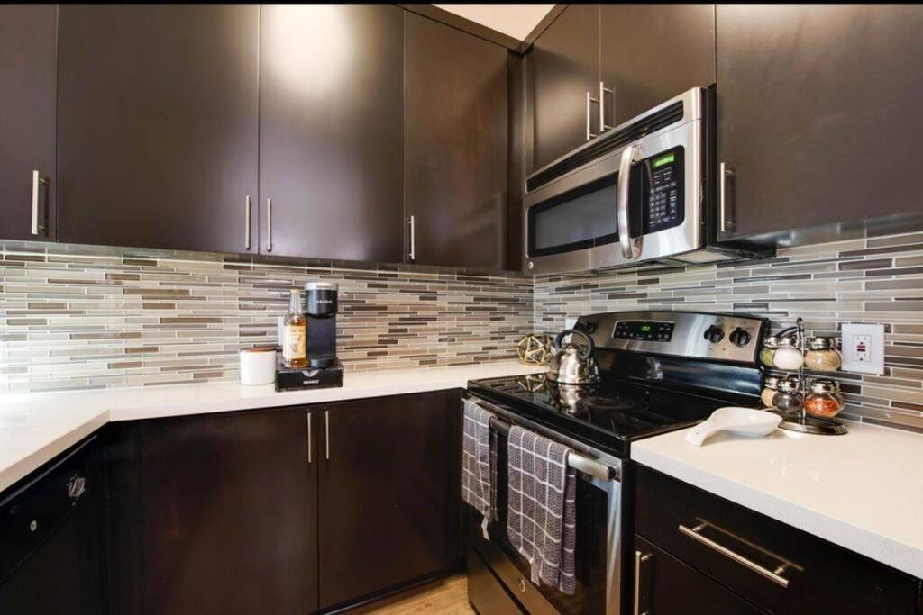 The Nest A Spacious 1 Bedroom Apartment With A Pool View Los Angeles Ngoại thất bức ảnh