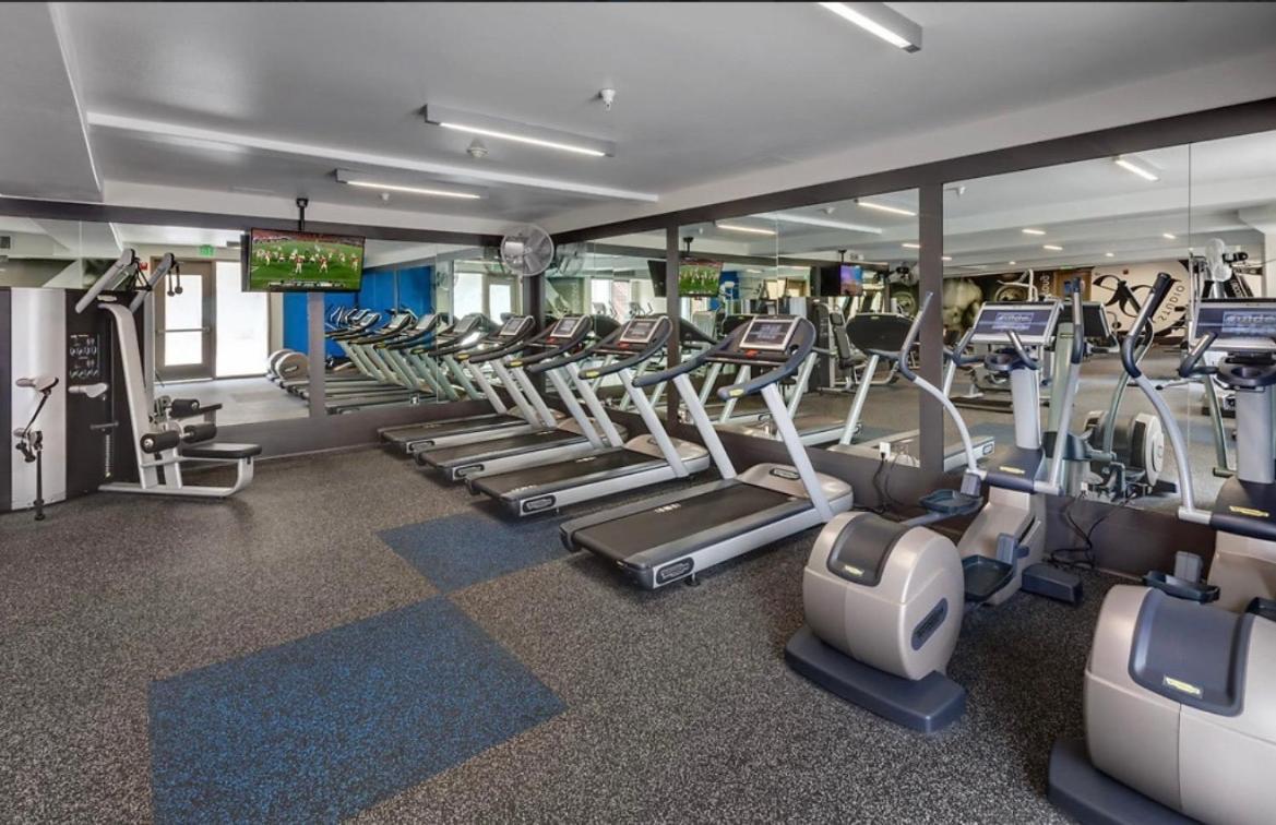 The Nest A Spacious 1 Bedroom Apartment With A Pool View Los Angeles Ngoại thất bức ảnh